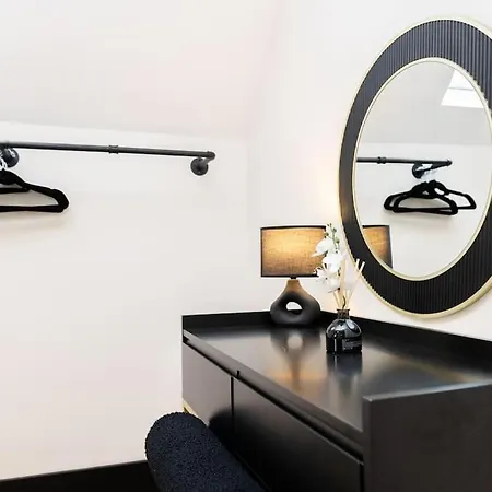 The Berriman Collection Stylish Sleeps 6 - 2 Bedroom Cardiff Exterior foto