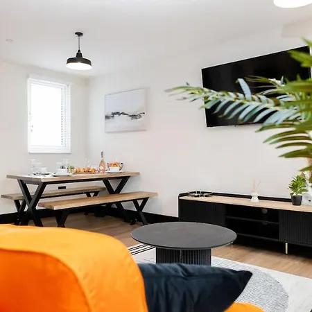 The Berriman Collection Stylish Sleeps 6 - 2 Bedroom Cardiff Exterior foto
